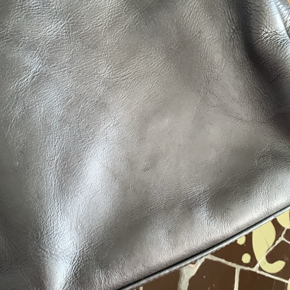 SUNDANCE METALLIC GOLD TONE LEATHER SHOULDER BAG. O/S - Picture 9 of 12